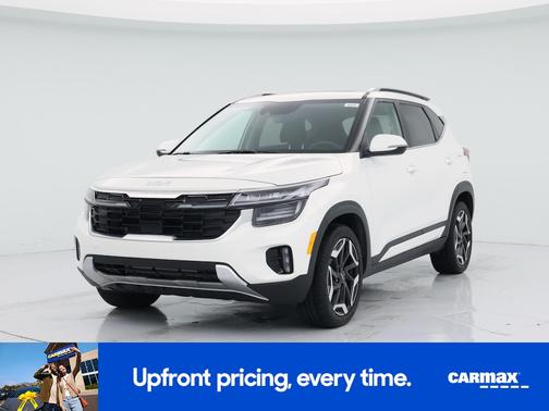 White 2025 Kia Seltos SX