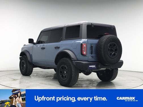 Blue 2023 Ford Bronco Badlands