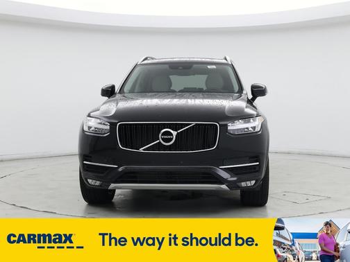 2016 Volvo XC90 T6 Momentum