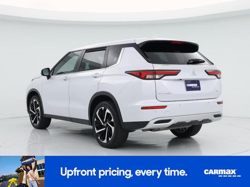Pearl 2023 Mitsubishi Outlander SE