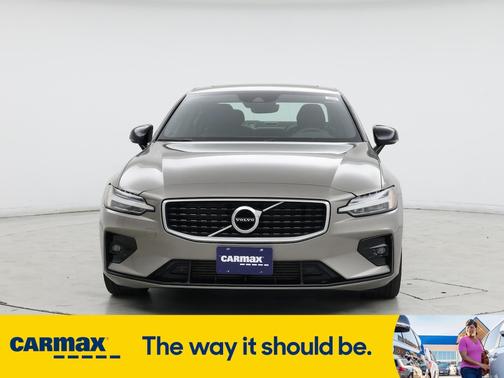 2019 Volvo S60 T6 R-Design