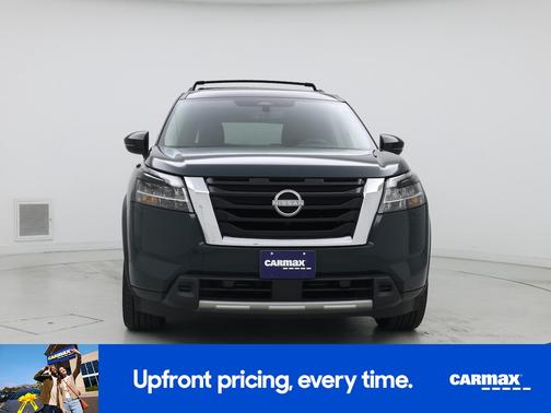 Green 2023 Nissan Pathfinder Platinum