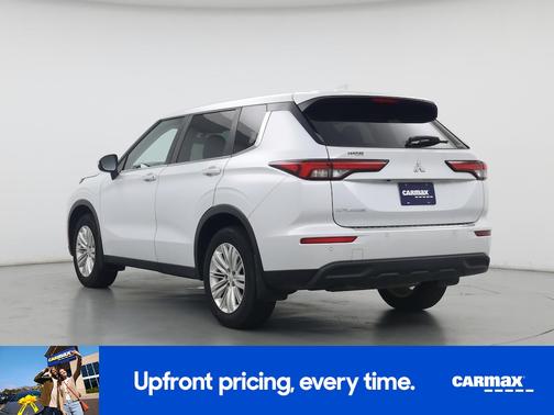 2022 Mitsubishi Outlander ES