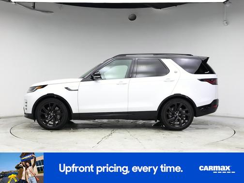 White 2024 Land Rover Discovery SE Dynamic