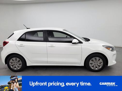 White 2019 Kia Rio S