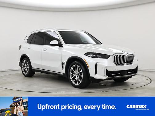 White 2024 BMW X5 PHEV xDrive50e