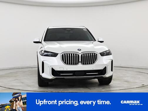 White 2024 BMW X5 PHEV xDrive50e