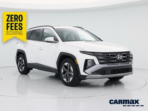 White 2025 Hyundai TUCSON SEL Convenience