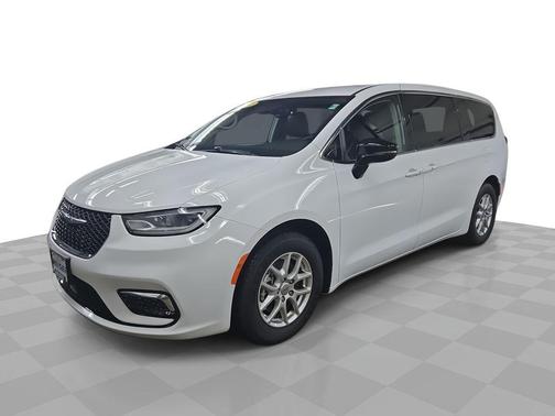 Bright White Clearcoat 2024 Chrysler Pacifica Touring L