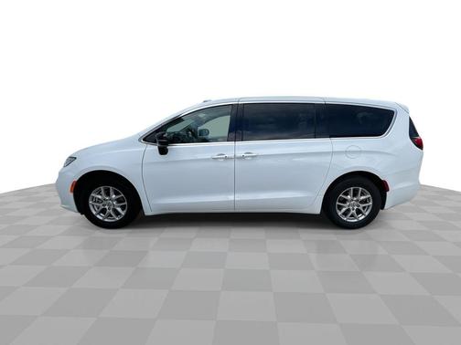 Bright White Clearcoat 2024 Chrysler Pacifica Touring L
