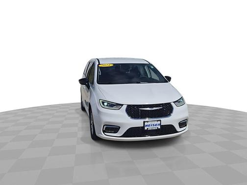 Bright White Clearcoat 2024 Chrysler Pacifica Touring L