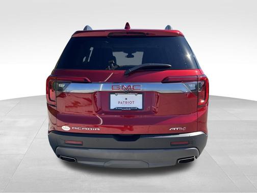 2022 GMC Acadia AWD AT4