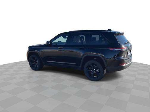 2022 Jeep Grand Cherokee Altitude