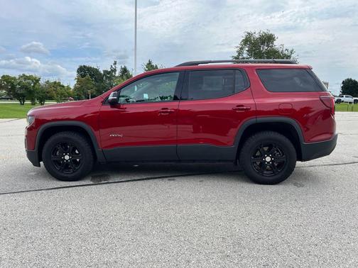 2023 GMC Acadia AWD AT4