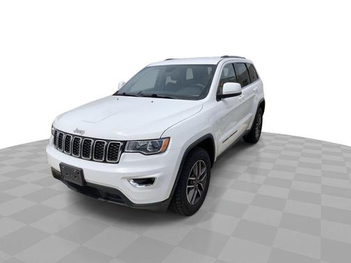 Bright White Clearcoat 2020 Jeep Grand Cherokee Laredo