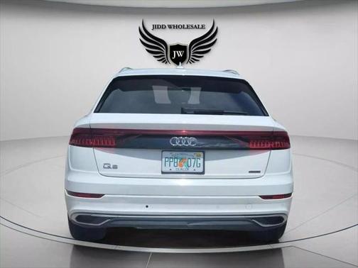 2020 Audi Q8 55 Premium Plus
