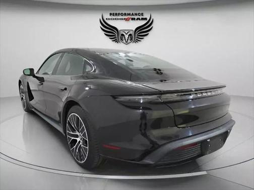 2022 Porsche Taycan Sedan 4D
