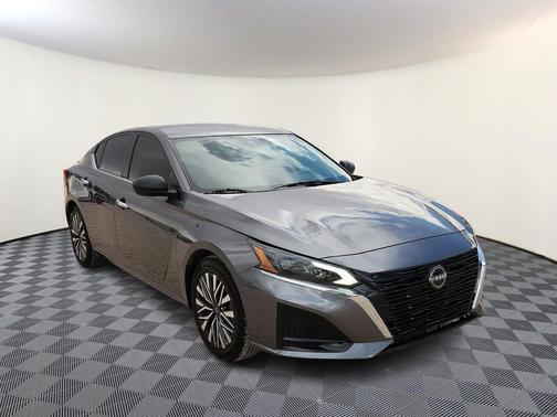 Gun Metallic 2024 Nissan Altima 2.5 SV