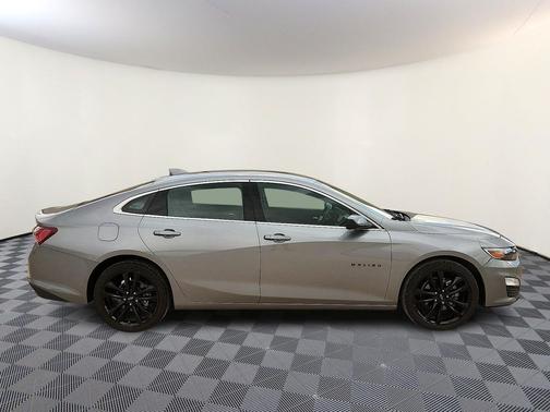 Sterling Gray Metallic 2025 Chevrolet Malibu FWD 1LT