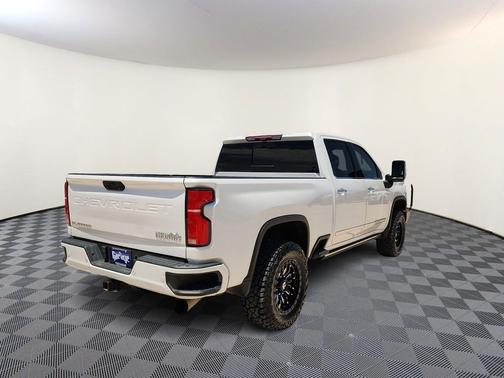 White 2024 Chevrolet Silverado 2500 High Country