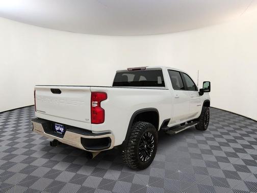 Summit White 2025 Chevrolet Silverado 2500 LT