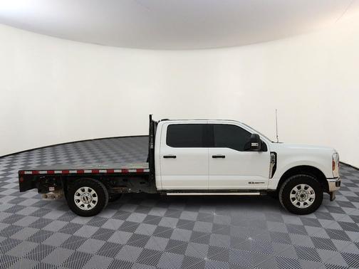 Oxford White 2024 Ford F-250 XLT