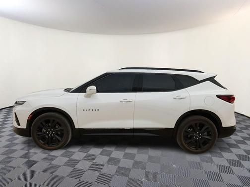 Iridescent Pearl Tricoat 2020 Chevrolet Blazer RS