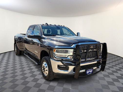 2024 RAM 3500 Laramie Crew Cab 4x4 8' Box