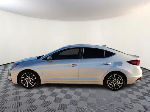 2019 Hyundai ELANTRA Limited