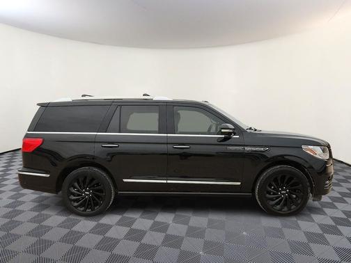 Infinite Black 2020 Lincoln Navigator Reserve