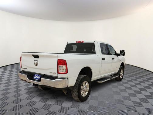 Bright White Clearcoat 2024 RAM 2500 Big Horn Crew Cab 4x4 6'4' Box