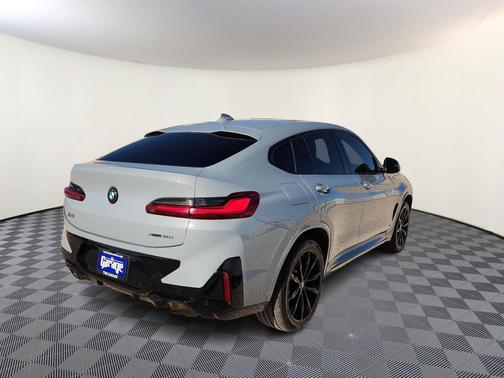 2023 BMW X4 xDrive30i