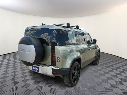 2020 Land Rover Defender 110 SE