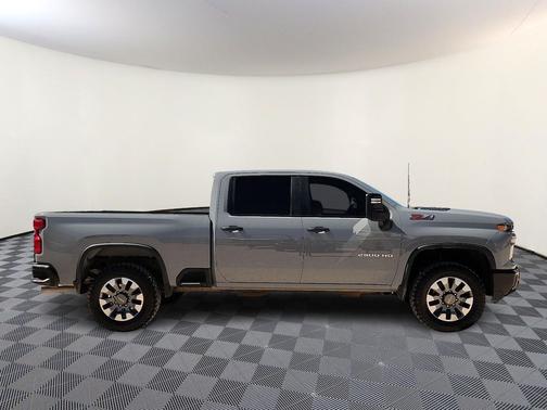 2024 Chevrolet Silverado 2500 Custom