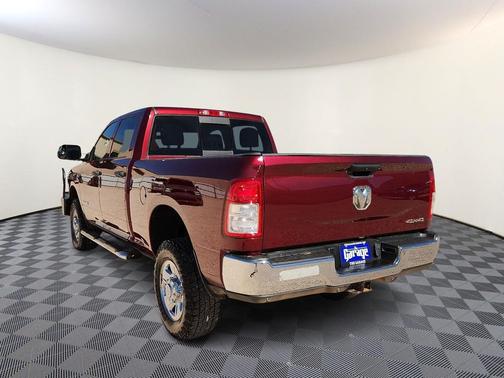 2022 RAM 2500 Tradesman Crew Cab 4x4 6'4' Box