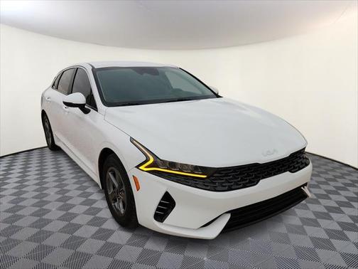 2022 Kia K5 LXS