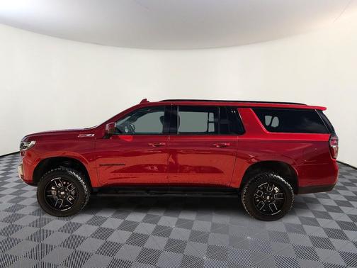 2023 Chevrolet Suburban 4WD Z71