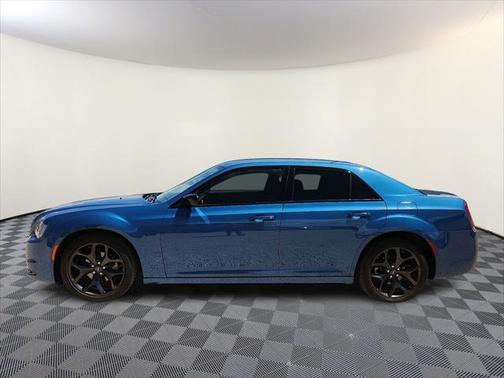 2022 Chrysler 300 Touring