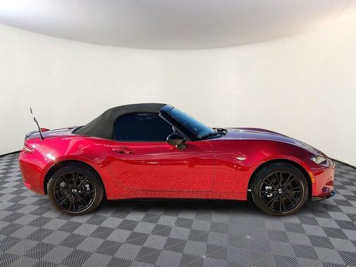 2024 Mazda MX-5 Miata Club
