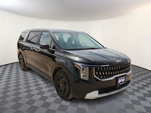 Aurora Black Pearl 2025 Kia Carnival LXS