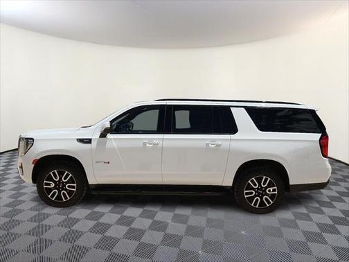 2023 GMC Yukon XL 4WD AT4