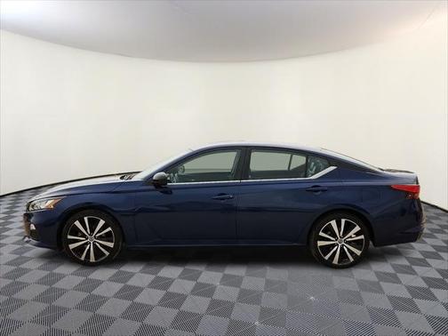 2021 Nissan Altima SR FWD