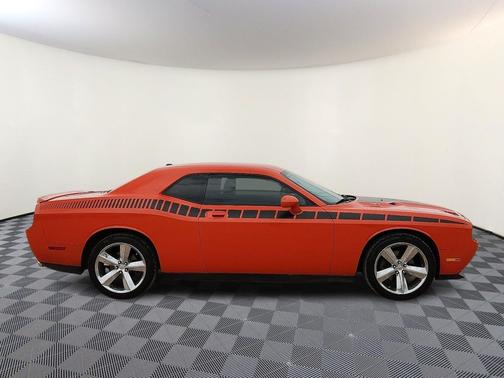Hemi Orange Pearl Coat 2010 Dodge Challenger R/T