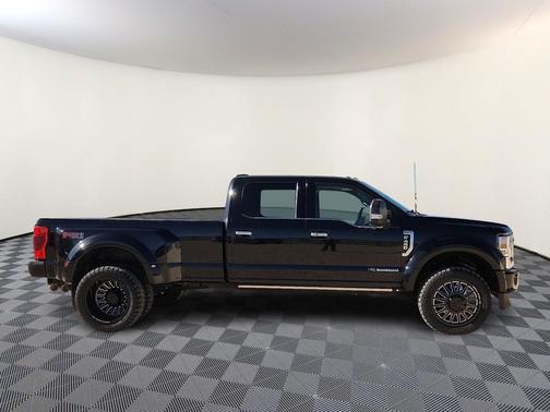 2022 Ford F-450 Limited