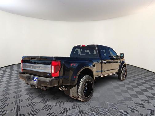 2022 Ford F-450 Limited