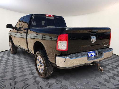 2020 RAM 2500 Tradesman Crew Cab 4x4 6'4' Box