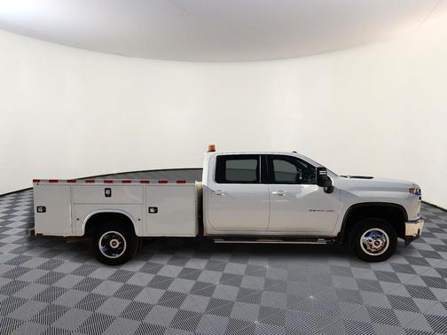 2023 Chevrolet Silverado 3500 LT