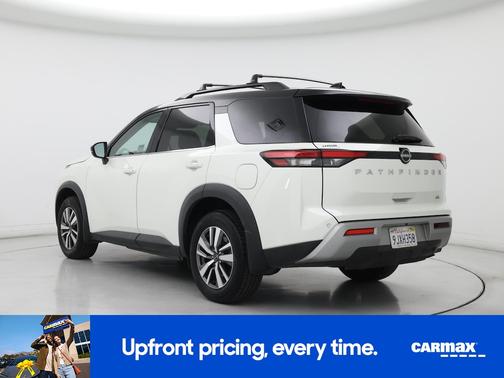2024 Nissan Pathfinder SL