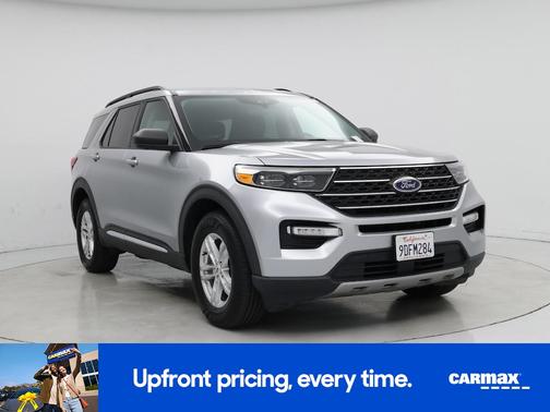 Silver 2022 Ford Explorer XLT