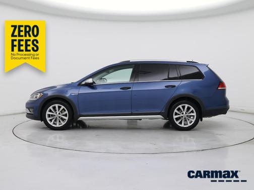 Blue 2018 Volkswagen Golf Alltrack SE